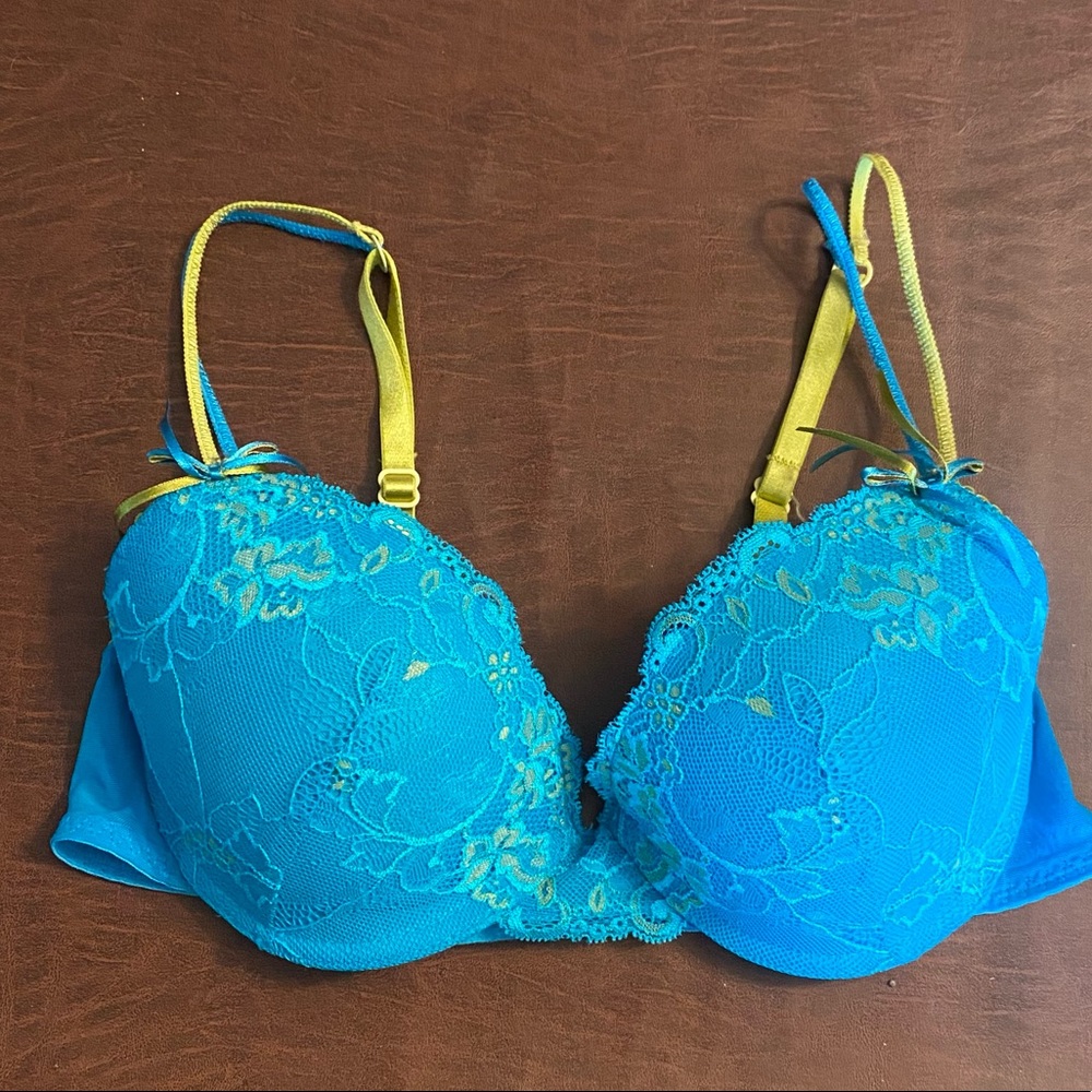 34C Xhilaration Bra